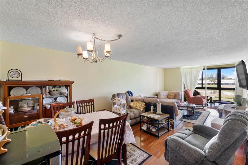 Image 9 of 38 For 3241 Holiday Springs Blvd  210