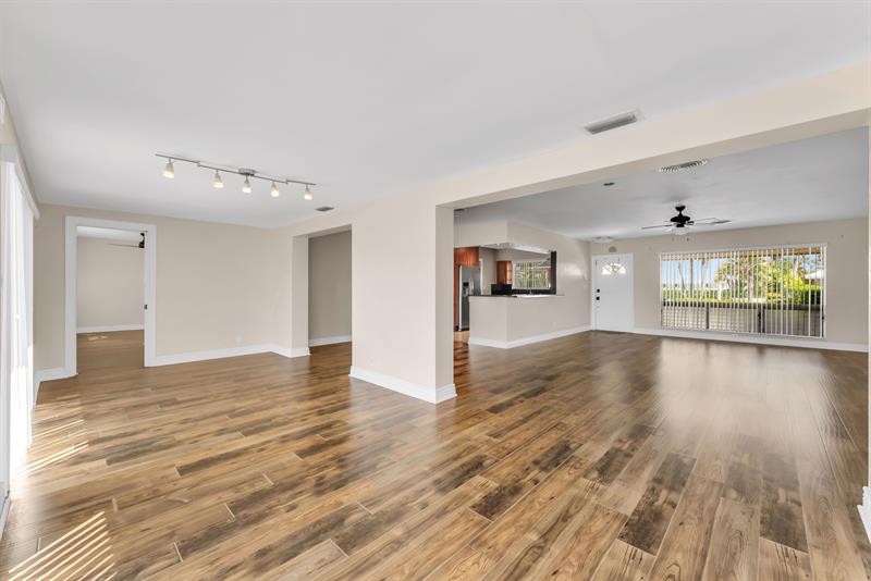 Image 11 of 34 For 2940 19th St
