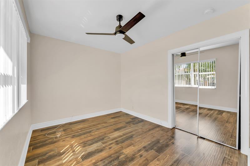 Image 13 of 34 For 2940 19th St
