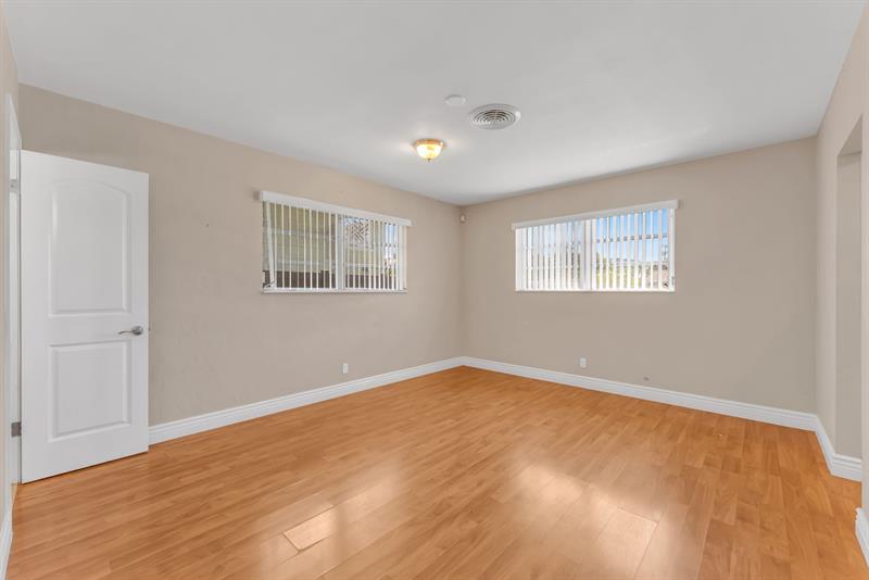 Image 19 of 34 For 2940 19th St