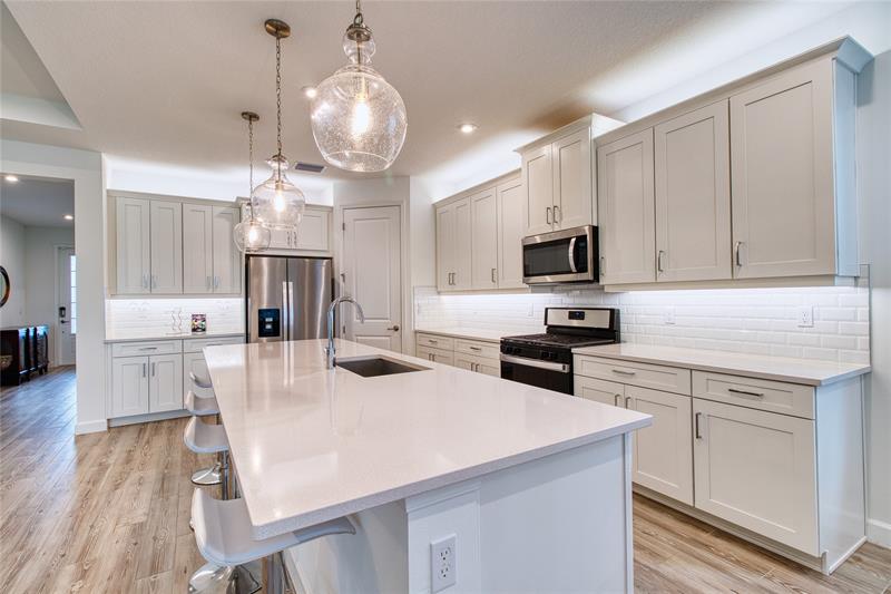 Image 15 of 79 For 10407 Aquila Way