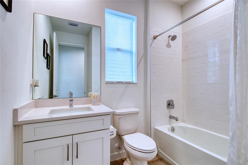 Image 30 of 79 For 10407 Aquila Way
