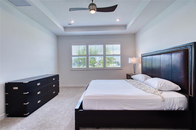 Image 41 of 79 For 10407 Aquila Way