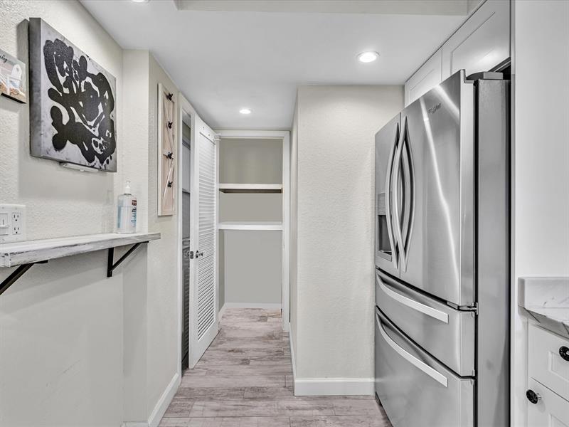 Image 12 of 78 For 1609 Riverside Dr  204