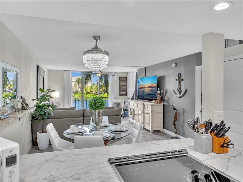 Image 19 of 78 For 1609 Riverside Dr  204