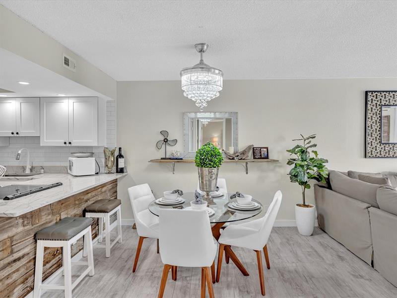 Image 21 of 78 For 1609 Riverside Dr  204