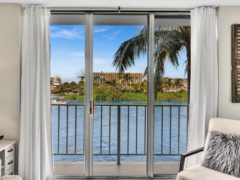 Image 30 of 78 For 1609 Riverside Dr  204