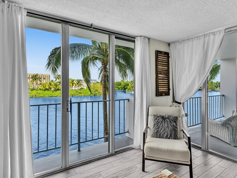 Image 36 of 78 For 1609 Riverside Dr  204