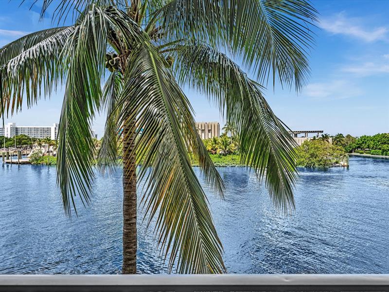 Image 40 of 78 For 1609 Riverside Dr  204