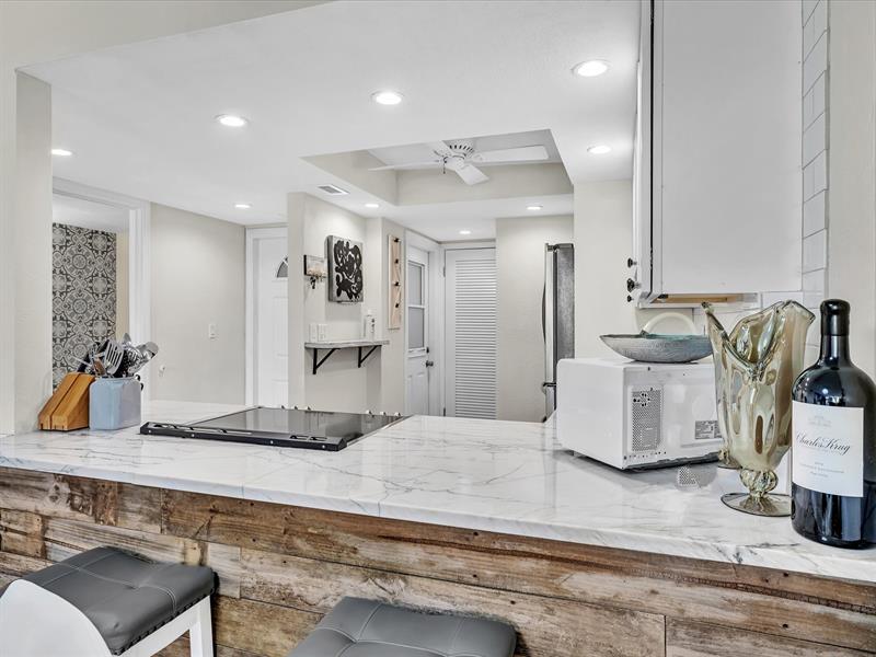 Image 42 of 78 For 1609 Riverside Dr  204