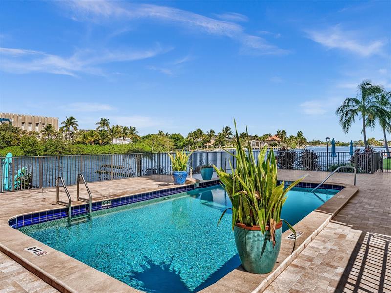 Image 58 of 78 For 1609 Riverside Dr  204