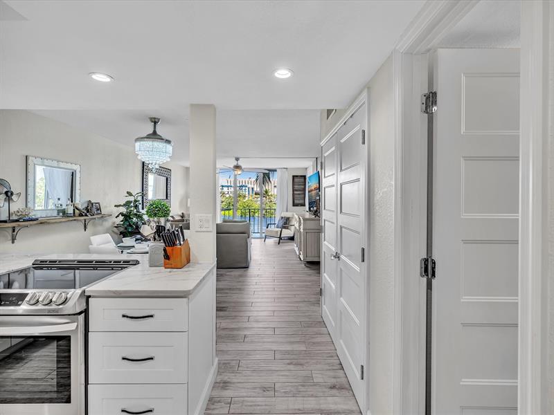 Image 8 of 78 For 1609 Riverside Dr  204