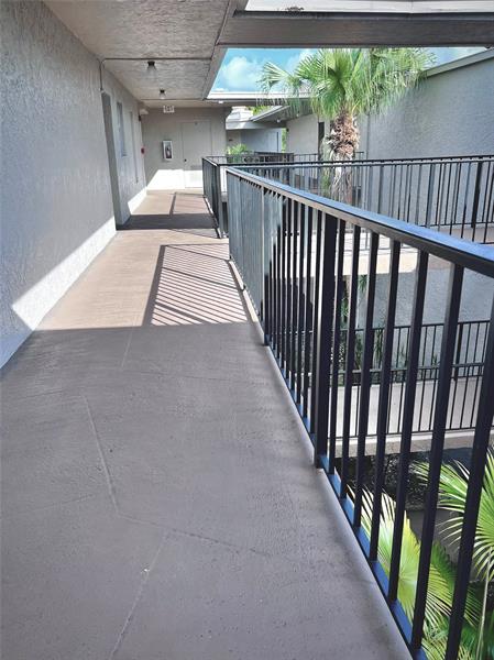 Image 6 of 34 For 3100 Riverside Dr  307