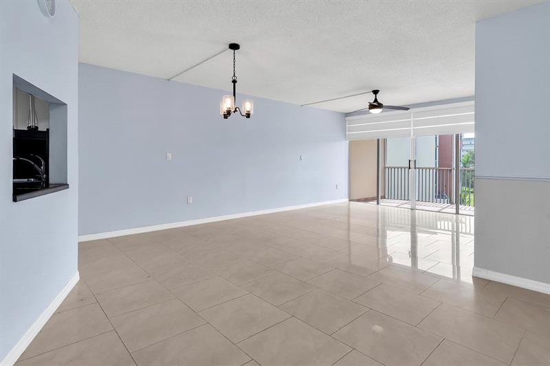 Image 17 of 36 For 1690 191st St  405-1