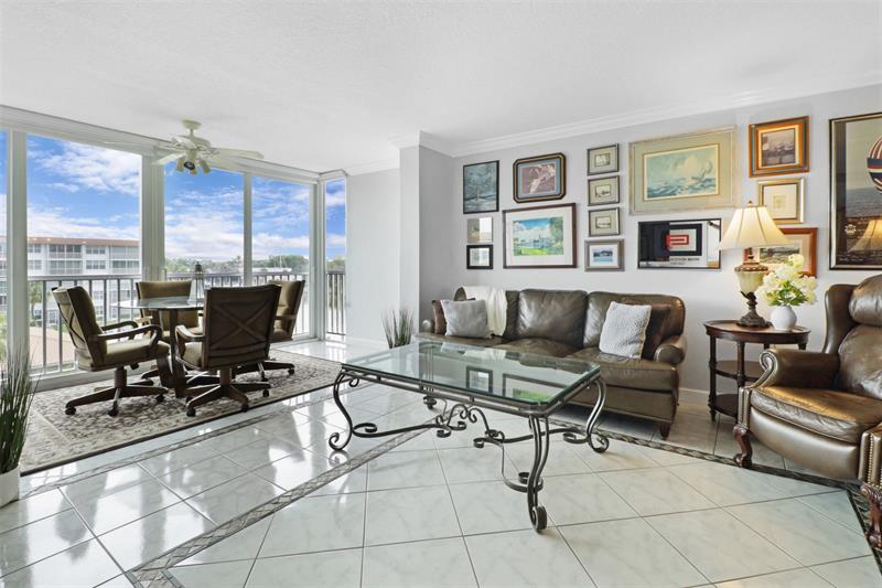 Image 12 of 42 For 2525 Florida Blvd  431