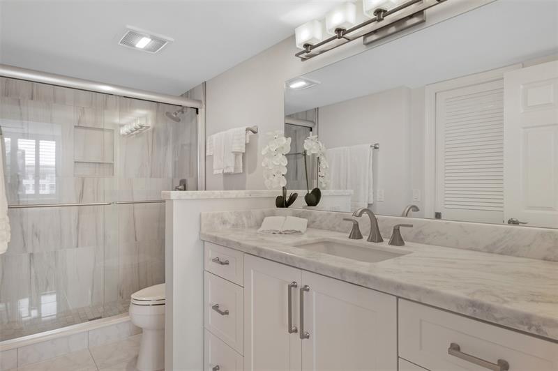Image 18 of 42 For 2525 Florida Blvd  431