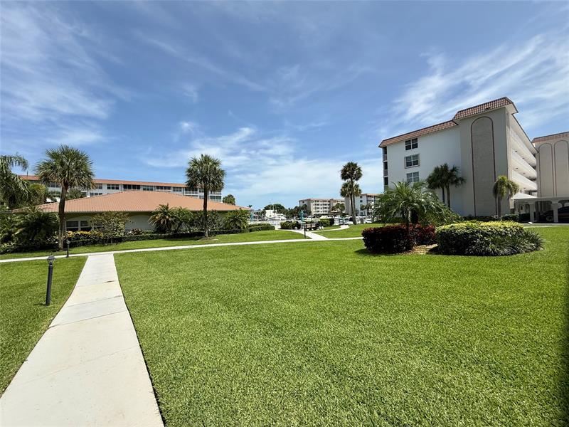Image 23 of 42 For 2525 Florida Blvd  431