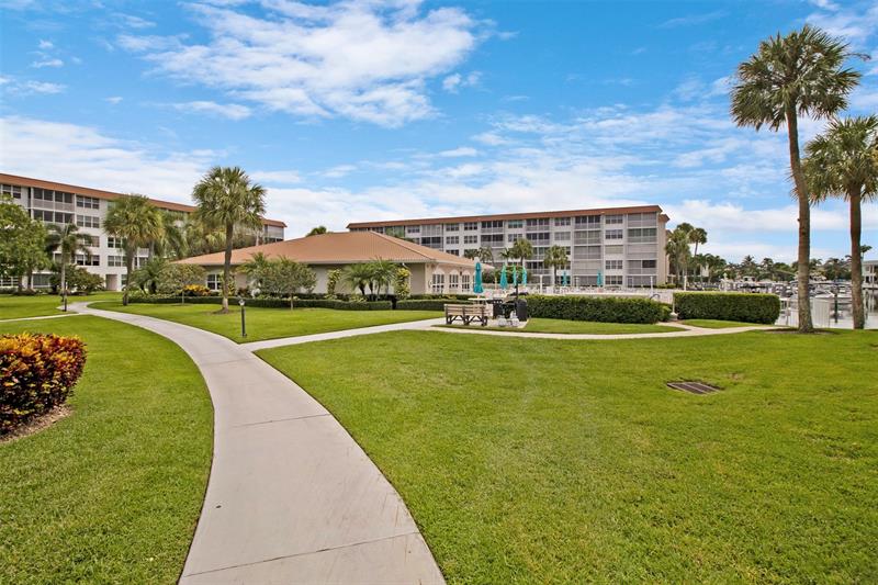 Image 24 of 42 For 2525 Florida Blvd  431
