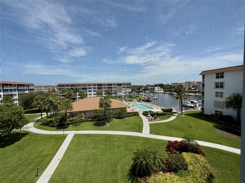 Image 26 of 42 For 2525 Florida Blvd  431