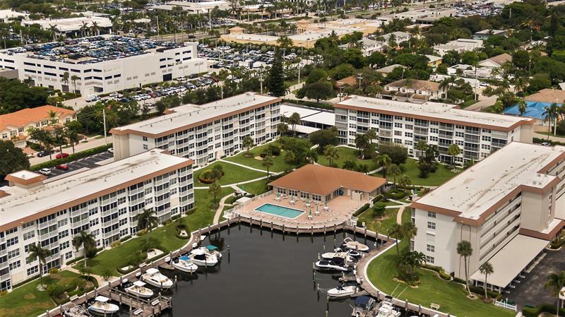 Image 34 of 42 For 2525 Florida Blvd  431