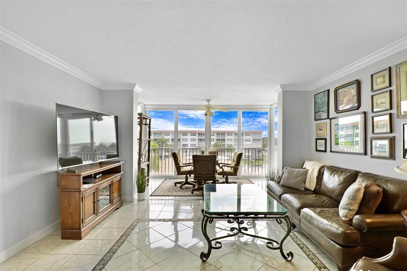 Image 9 of 42 For 2525 Florida Blvd  431