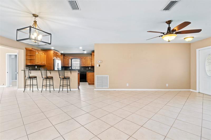 Image 13 of 40 For 8240 94th Ave