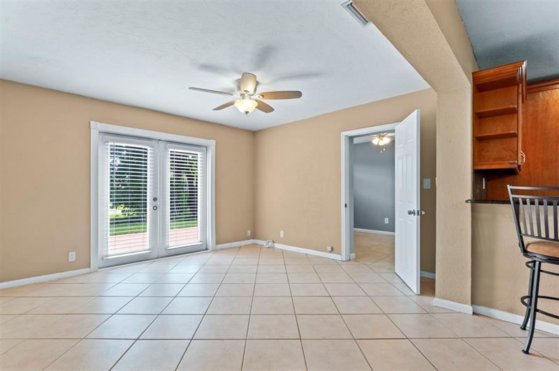 Image 16 of 40 For 8240 94th Ave