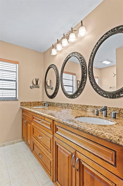 Image 21 of 40 For 8240 94th Ave