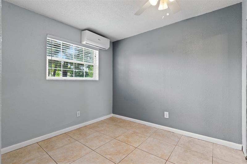 Image 28 of 40 For 8240 94th Ave