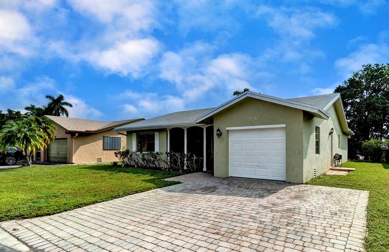 Image 40 of 40 For 8240 94th Ave
