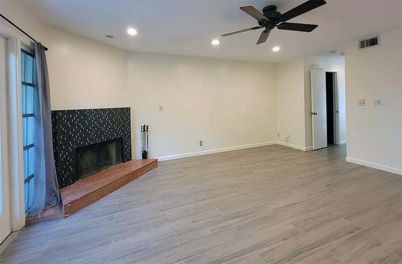 Image 12 of 30 For 919 13th St  2