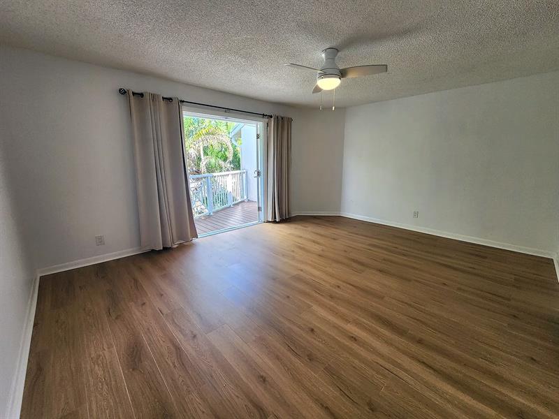 Image 19 of 30 For 919 13th St  2