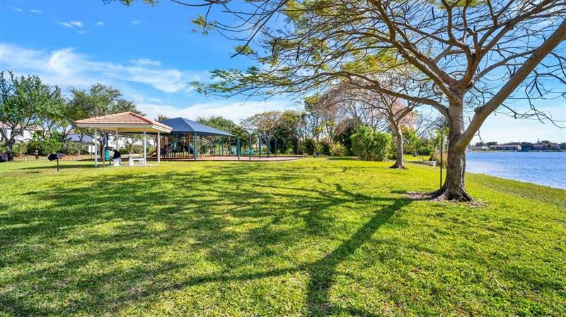 Image 20 of 21 For 1106 44th Way