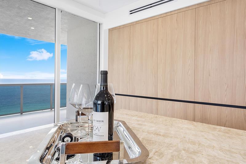 Image 13 of 84 For 3100 Ocean Blvd  1501