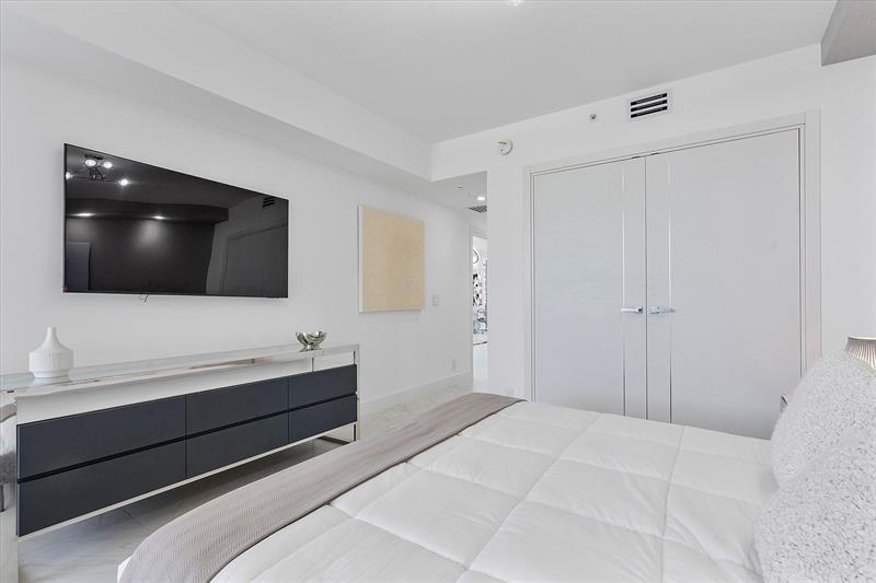 Image 30 of 84 For 3100 Ocean Blvd  1501
