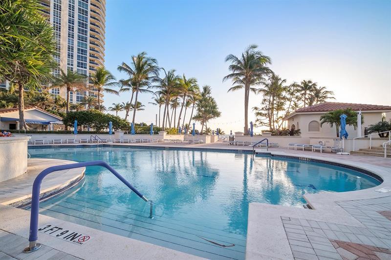 Image 61 of 84 For 3100 Ocean Blvd  1501
