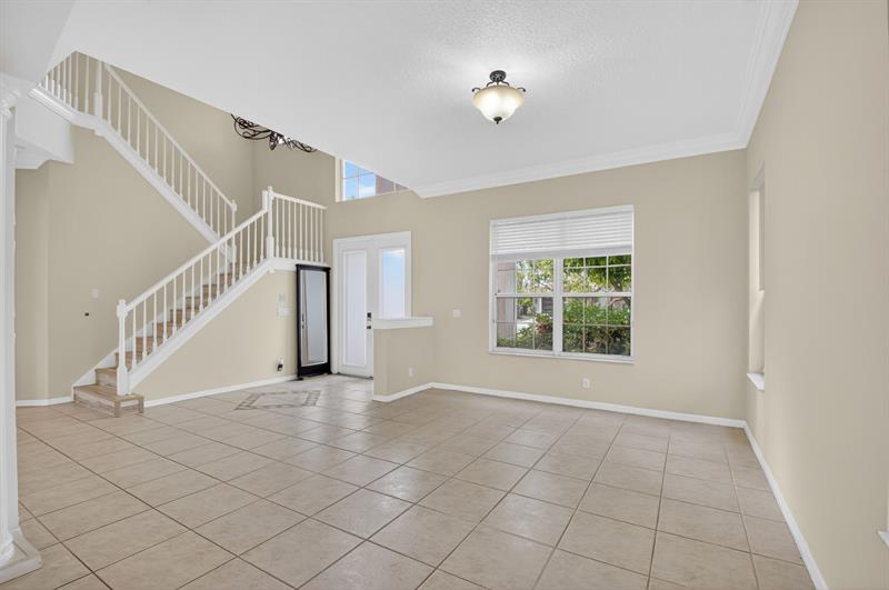 Image 13 of 29 For 22194 Braddock Pl