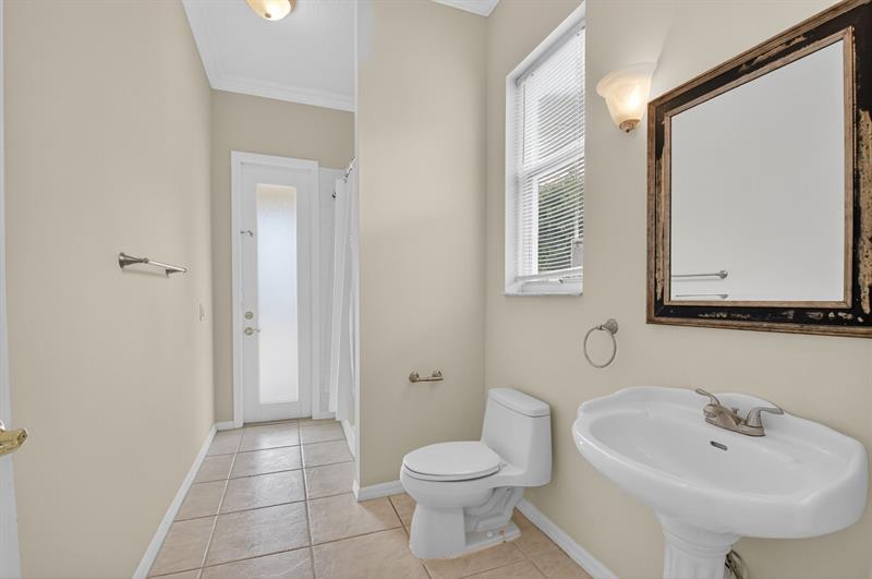 Image 27 of 29 For 22194 Braddock Pl