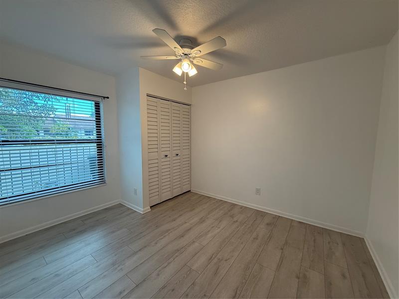 Image 13 of 18 For 6101 Woodlake Blvd