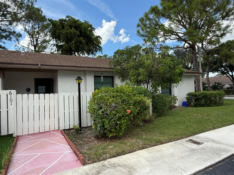 Image 17 of 18 For 6101 Woodlake Blvd