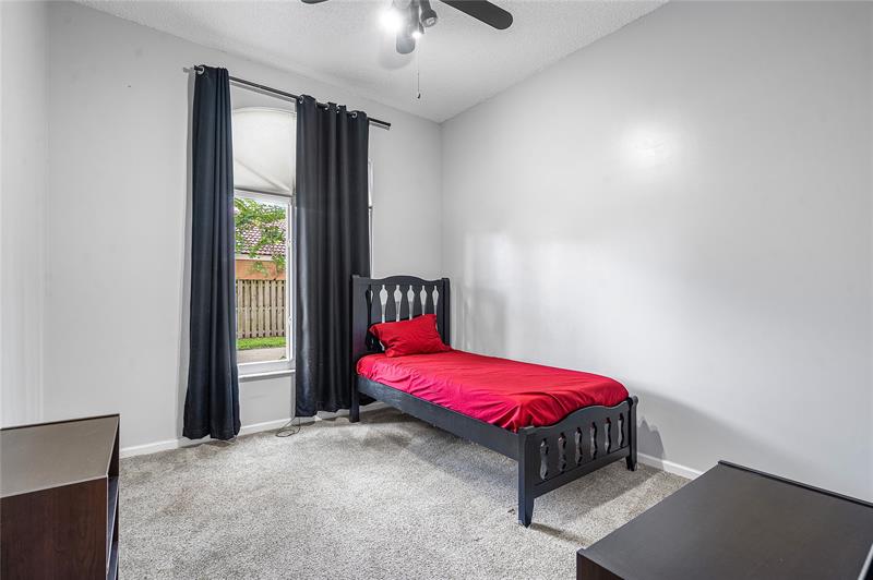 Image 17 of 36 For 1443 Banyan Cir