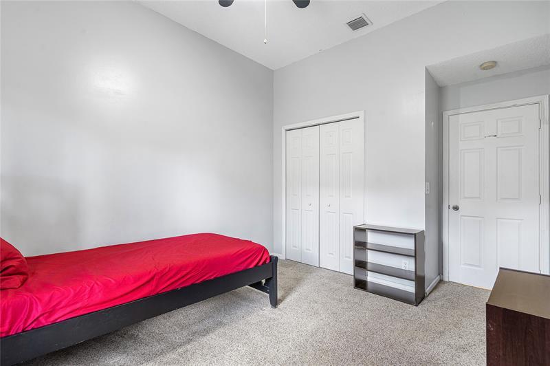 Image 18 of 36 For 1443 Banyan Cir