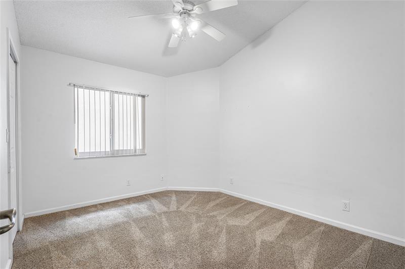 Image 20 of 36 For 1443 Banyan Cir