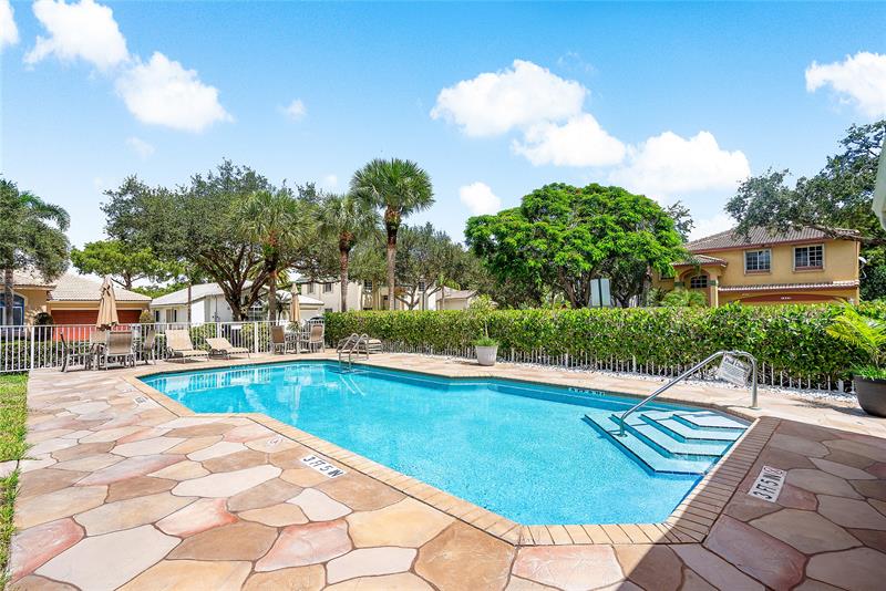 Image 35 of 36 For 1443 Banyan Cir