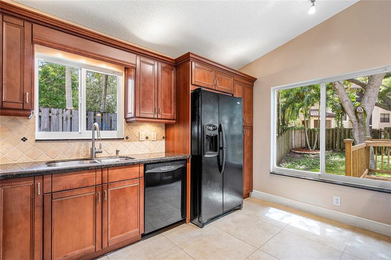 Image 8 of 36 For 1443 Banyan Cir