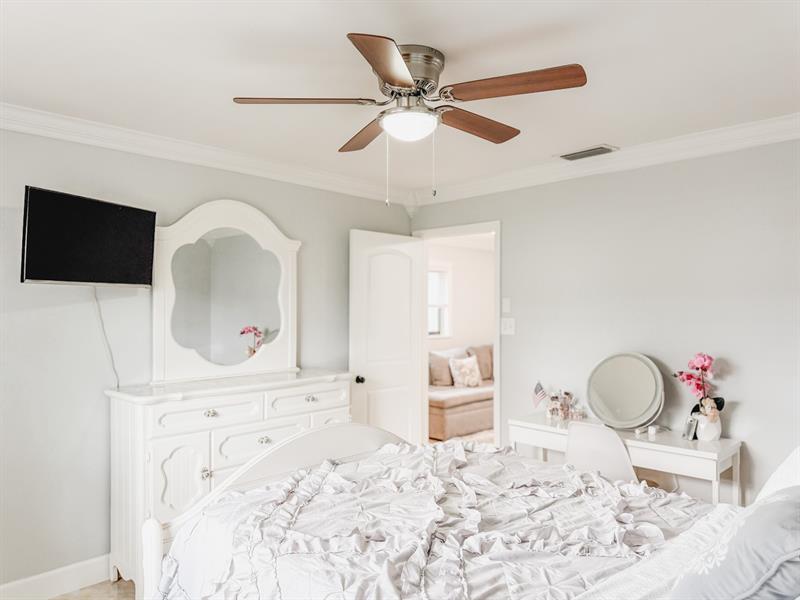 Image 15 of 41 For 755 74th Way