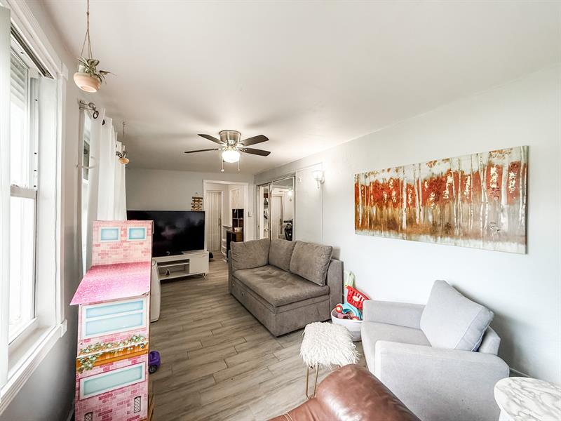 Image 23 of 41 For 755 74th Way