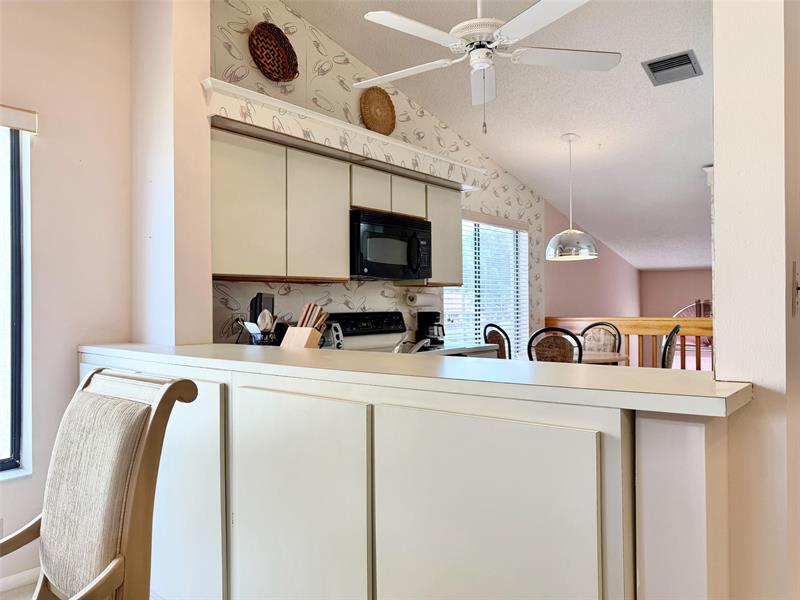 Image 13 of 36 For 10851 Palm Lake Ave  202