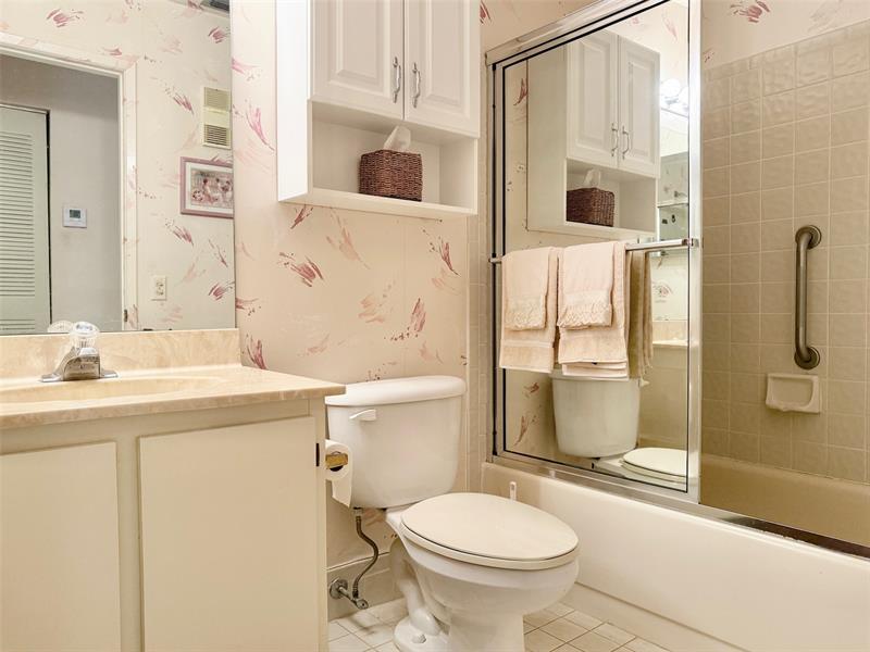 Image 26 of 36 For 10851 Palm Lake Ave  202