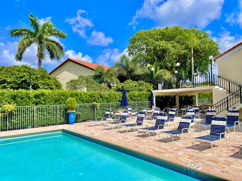 Image 33 of 36 For 10851 Palm Lake Ave  202